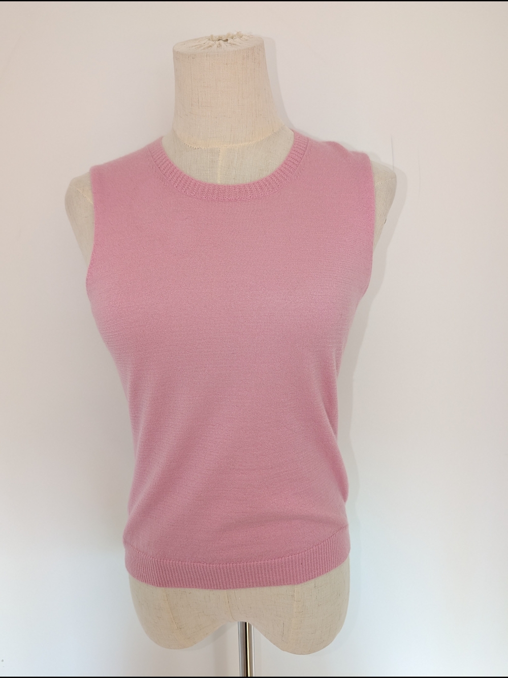 Cashmere Pink Sleeveless Knit Top - Picture 2 of 9